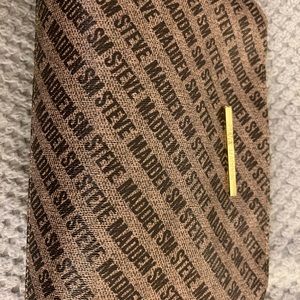 Steve Madden tote with matching cosmetic bag